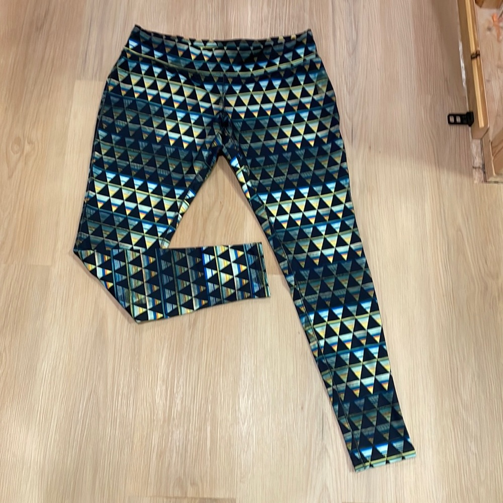 Mossimo leggings. Size large. Green/black multi colored geometric.
